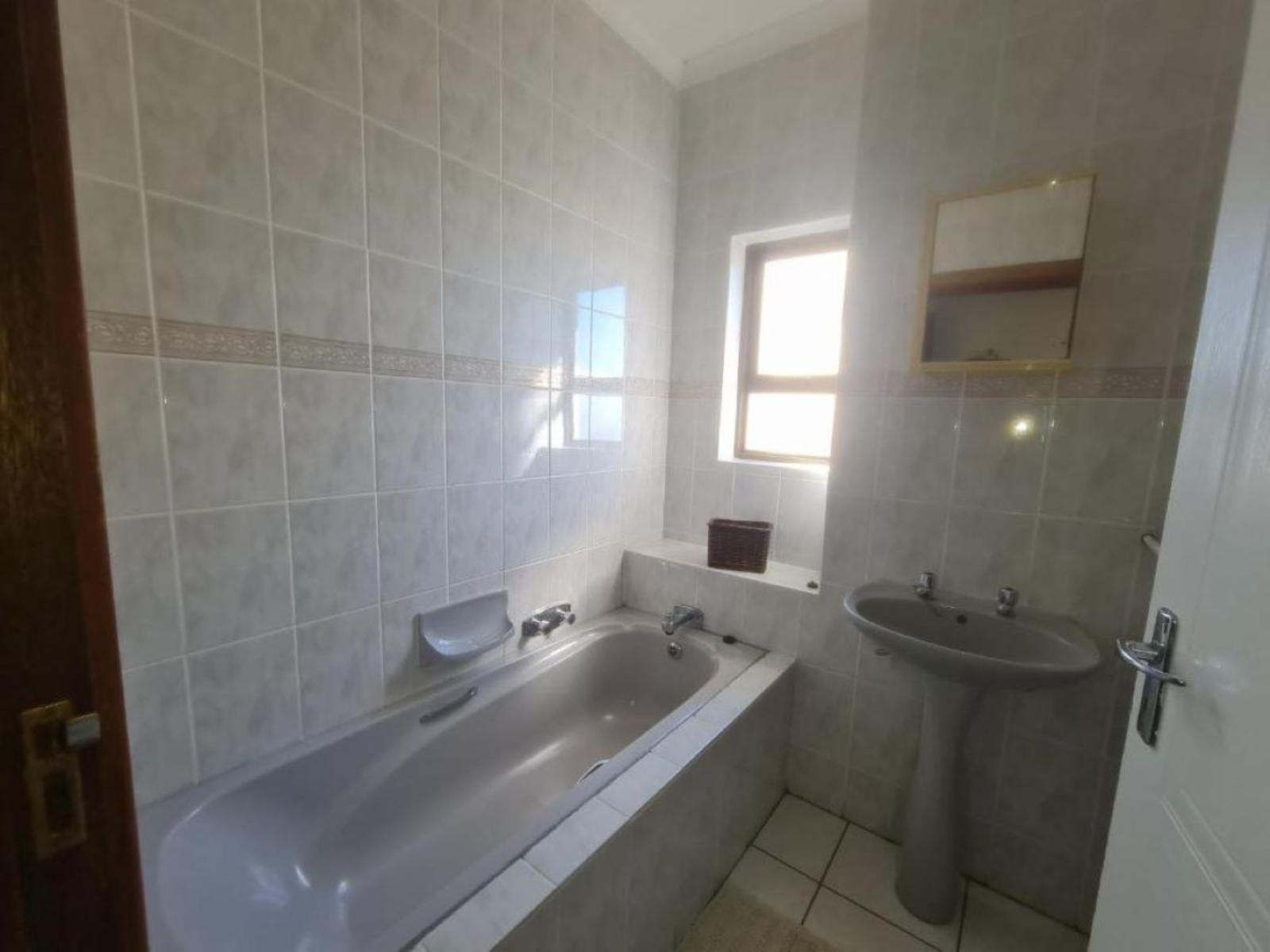 Roomtype 77: Bathroom South Coast - Just Property