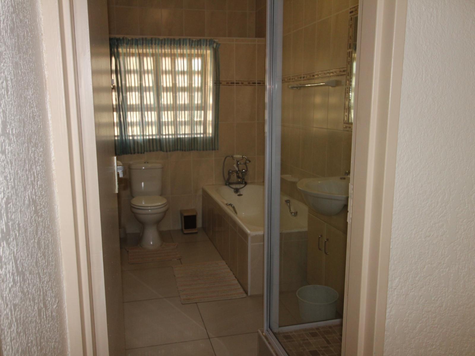 Roomtype 219: Bathroom South Coast - Just Property