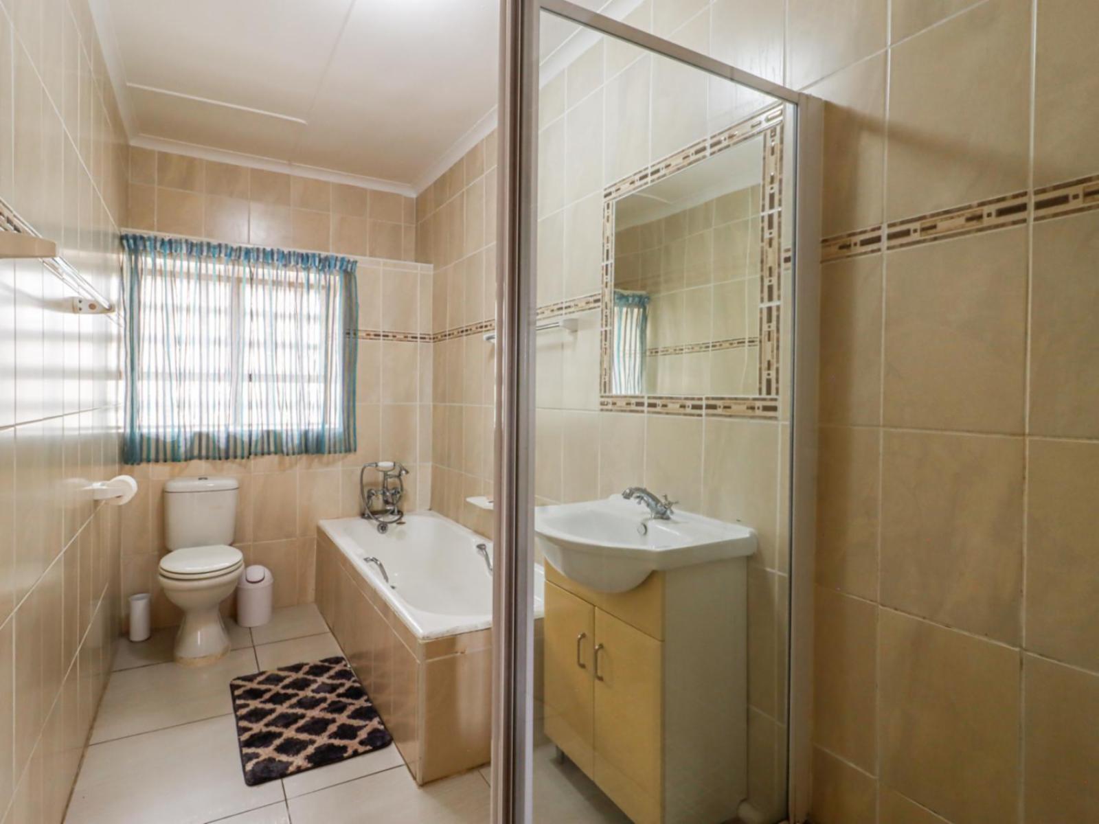 Roomtype 219: Bathroom South Coast - Just Property