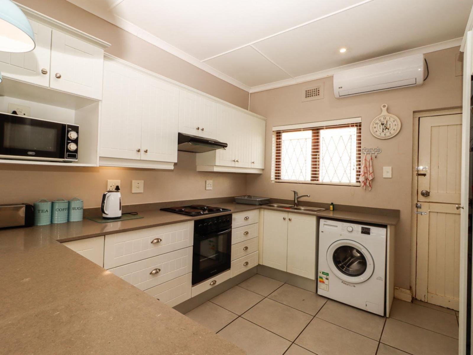 Roomtype 530: Breakfast area South Coast - Just Property