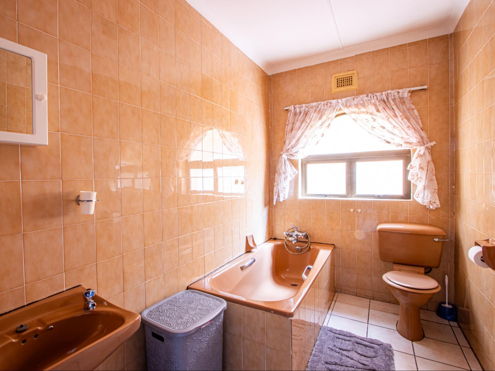 Roomtype 601: Bathroom South Coast - Just Property