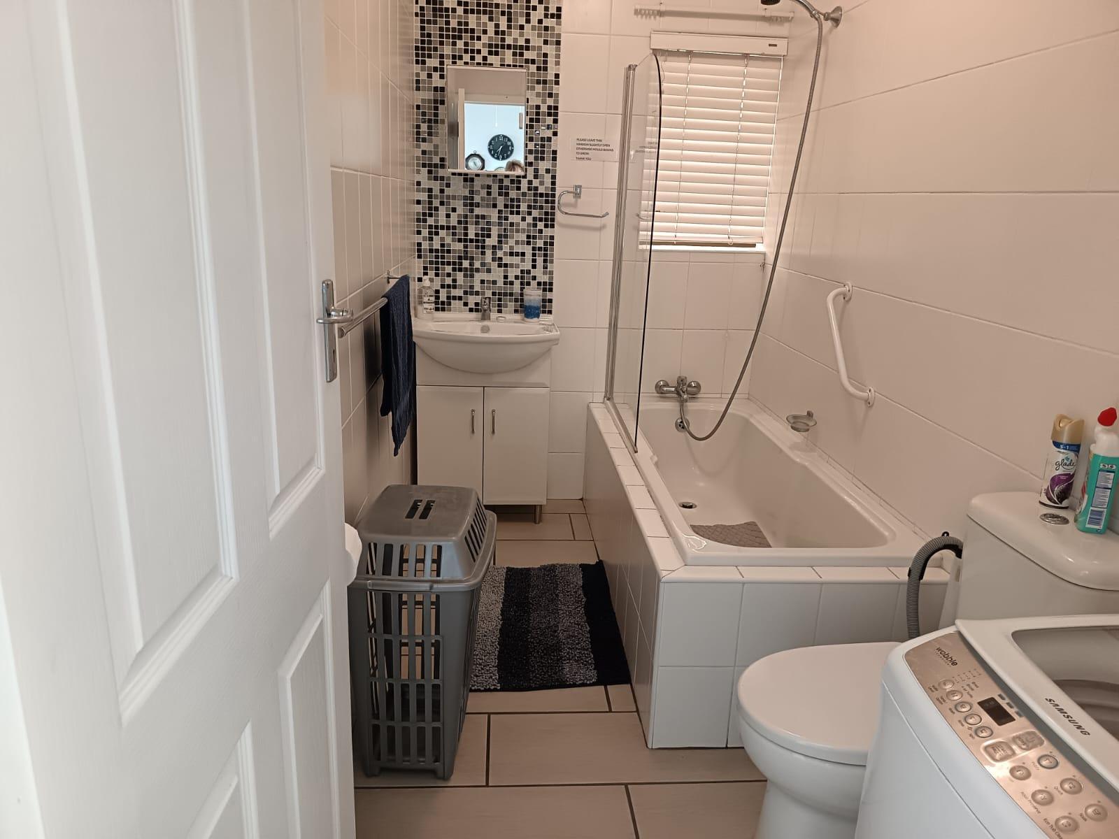 Roomtype 627: Bathroom South Coast - Just Property