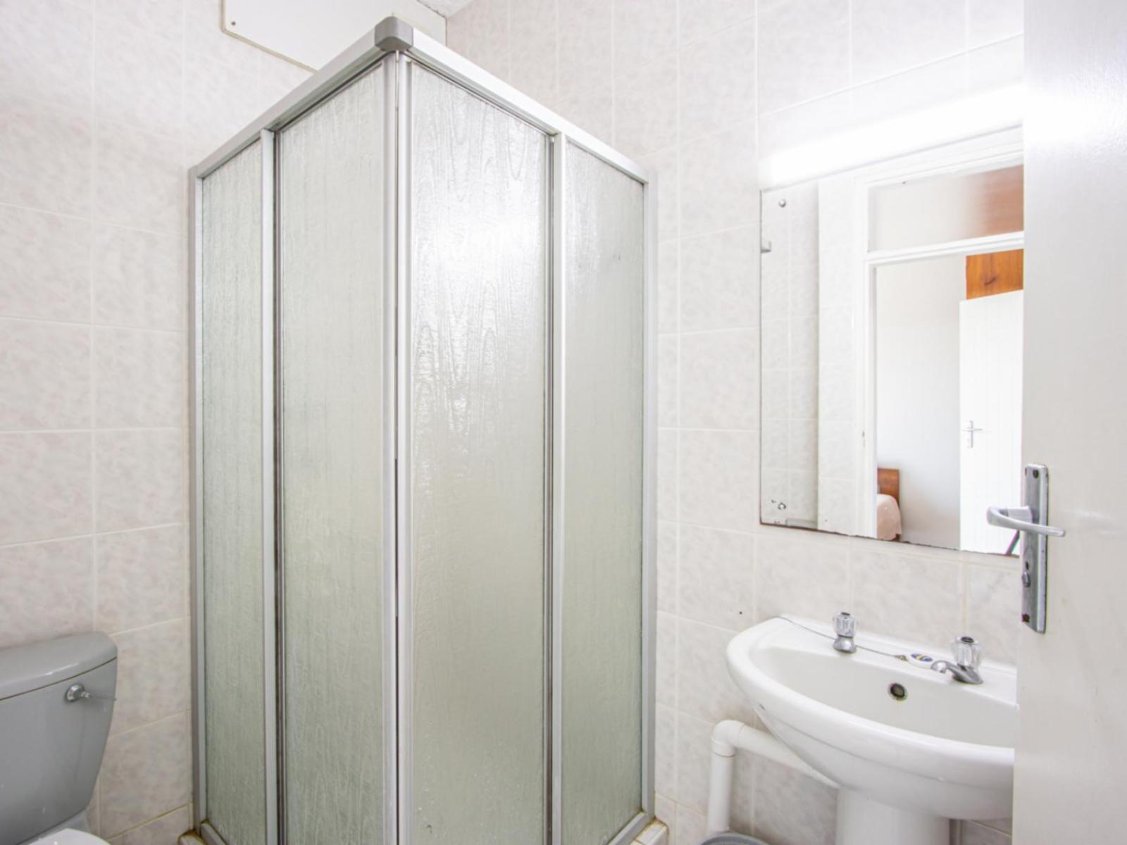 Roomtype 404: Bathroom South Coast - Just Property