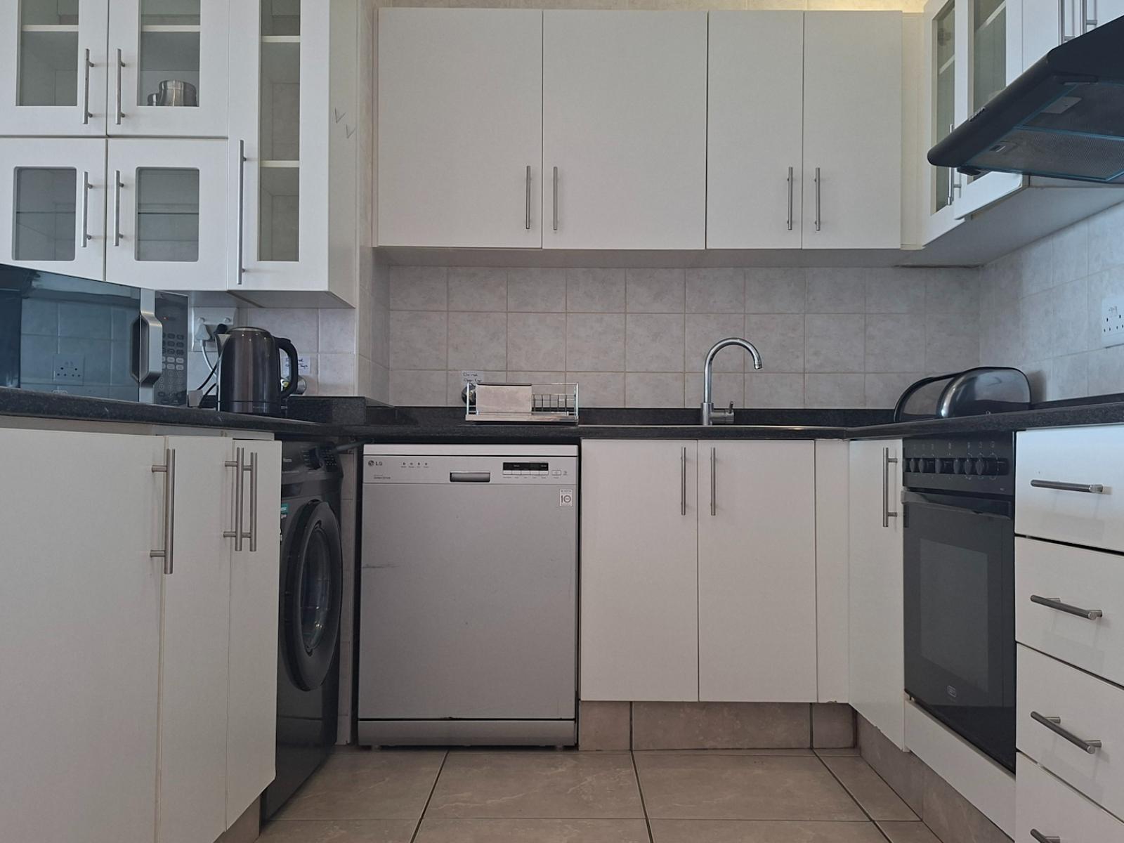 Roomtype 665: Breakfast area South Coast - Just Property