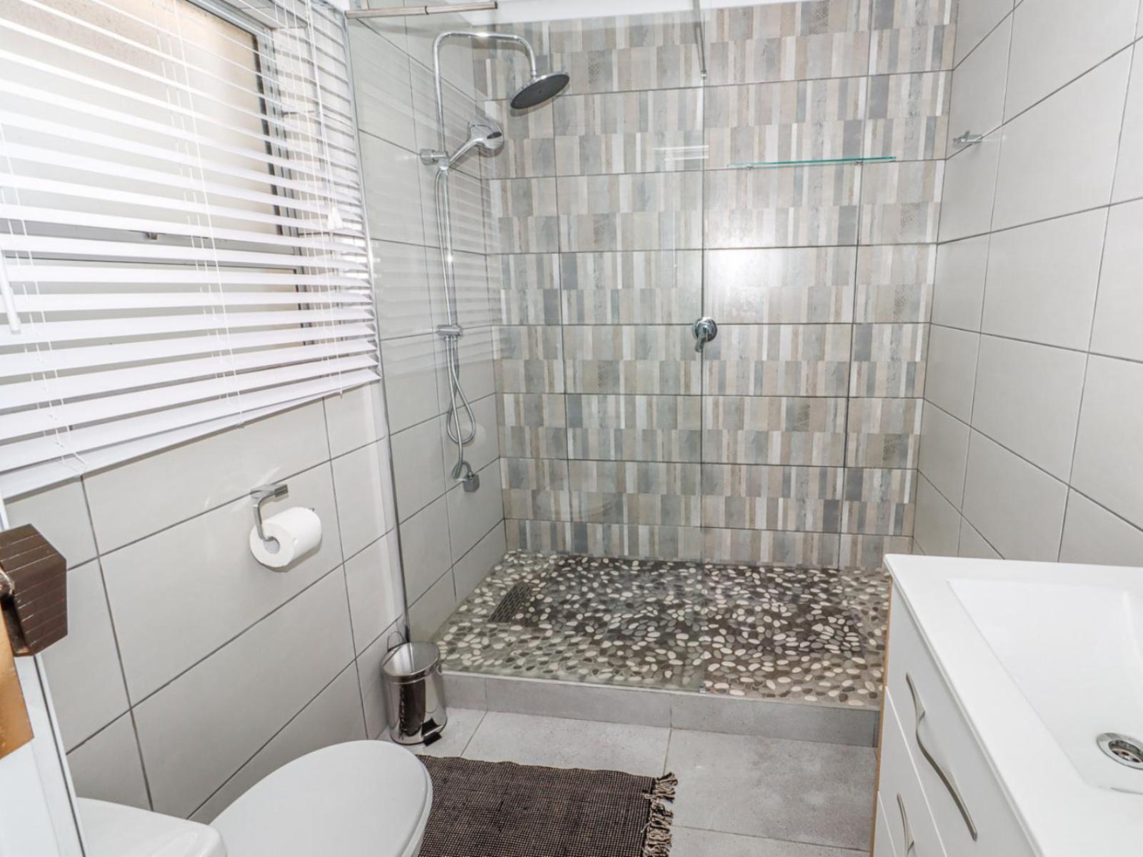 Roomtype 631: Shower South Coast - Just Property