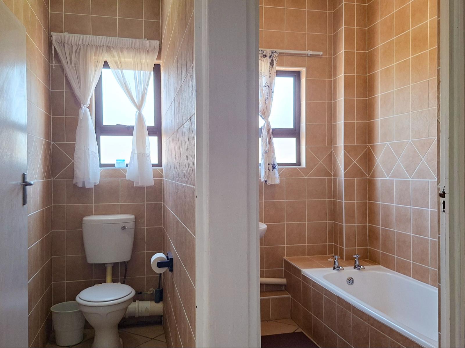 Roomtype 658: Bathroom South Coast - Just Property