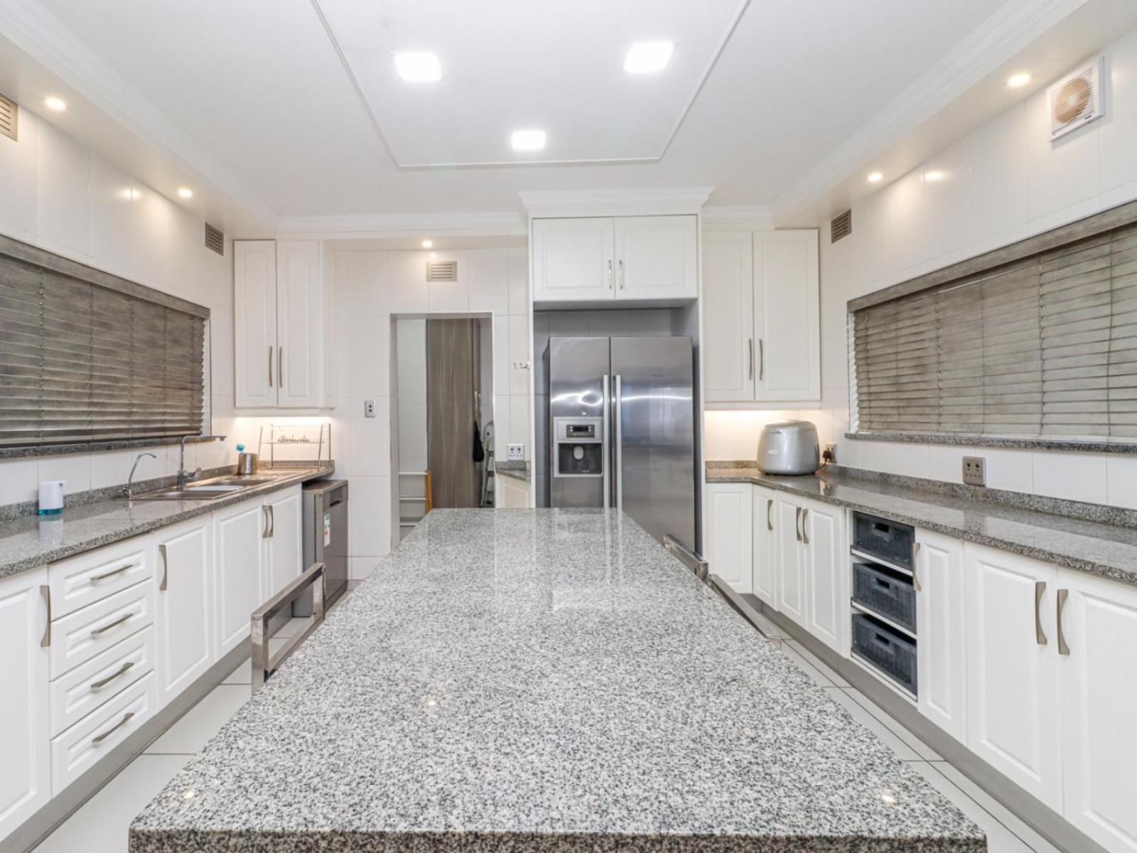 Roomtype 637: Breakfast area South Coast - Just Property