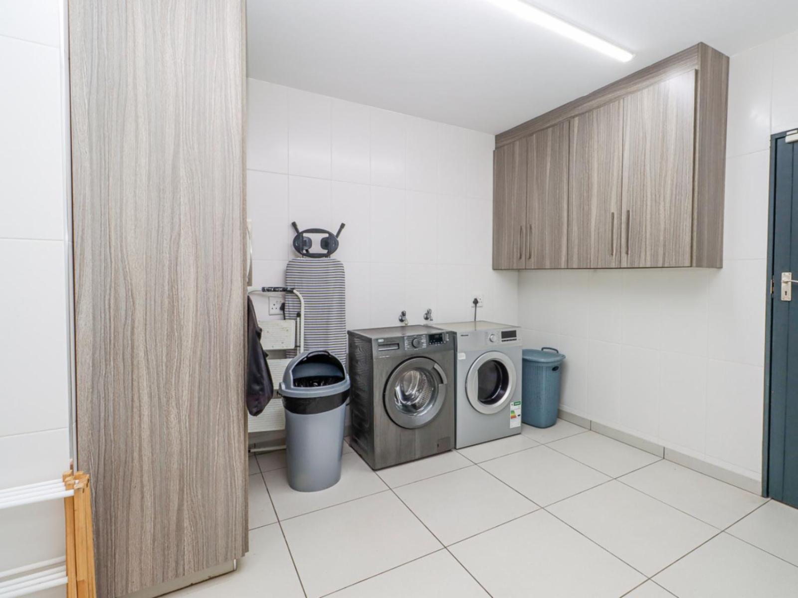 Roomtype 637: Breakfast area South Coast - Just Property