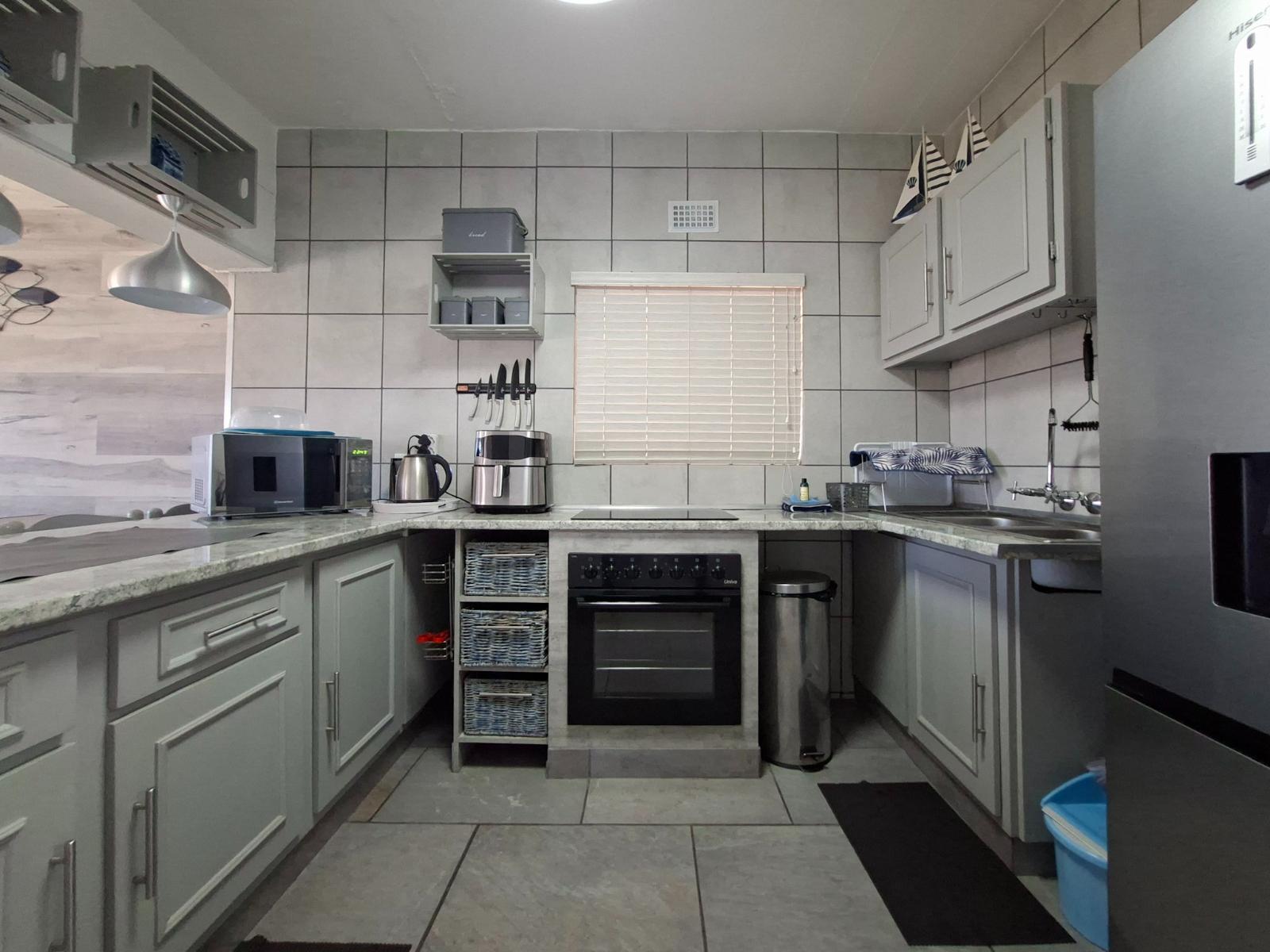 Roomtype 669: Breakfast area South Coast - Just Property