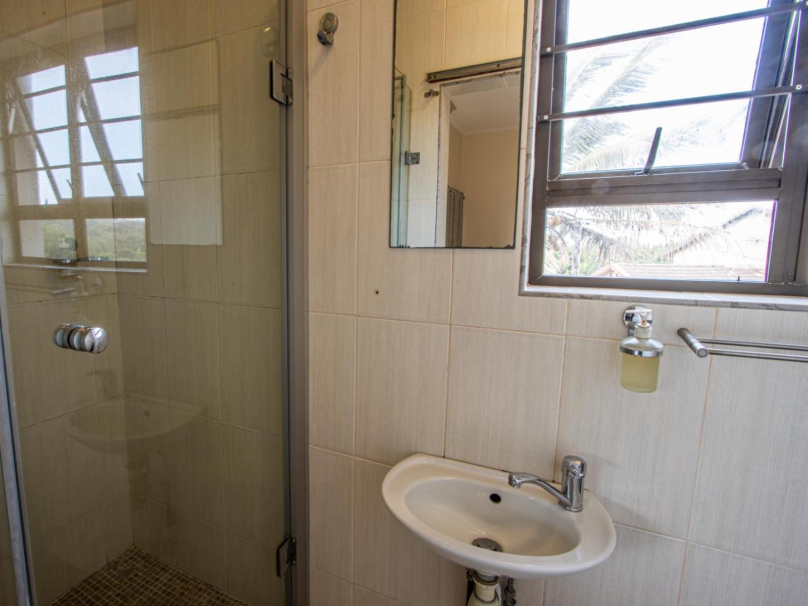 Roomtype 573: Bathroom South Coast - Just Property