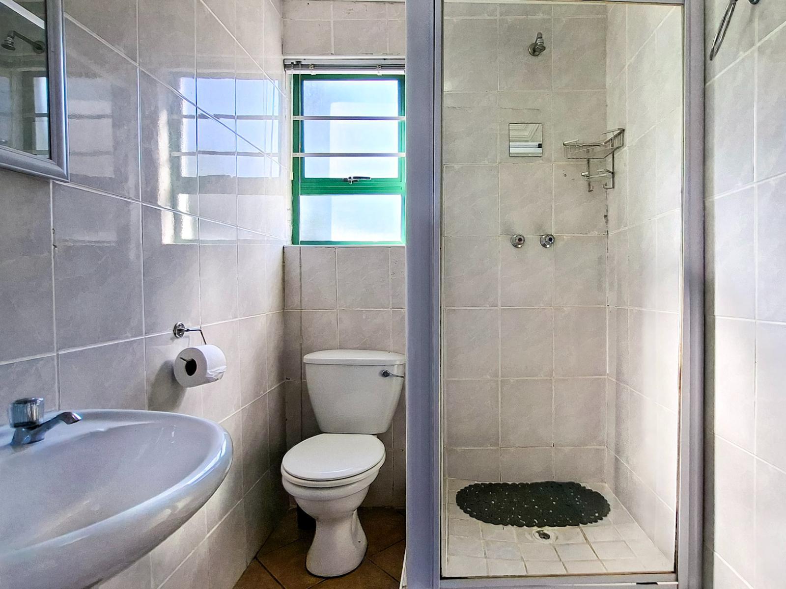 Roomtype 569: Shower South Coast - Just Property