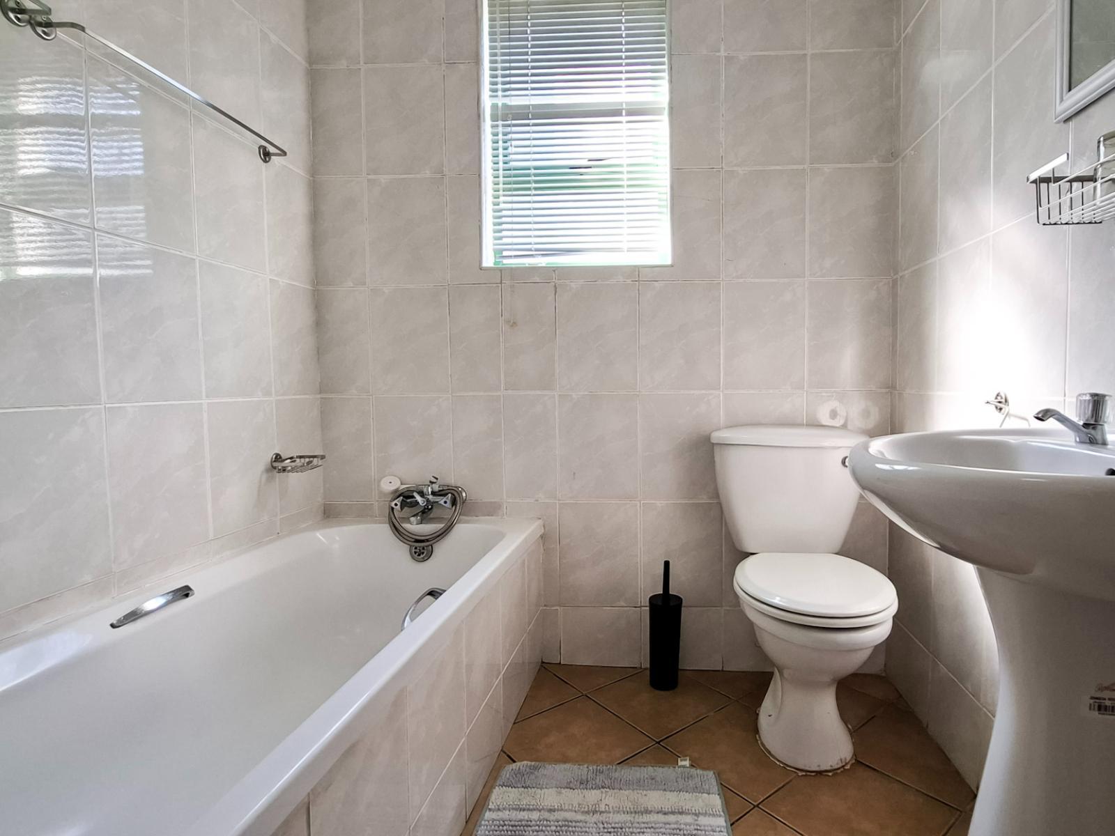 Roomtype 569: Bathroom South Coast - Just Property