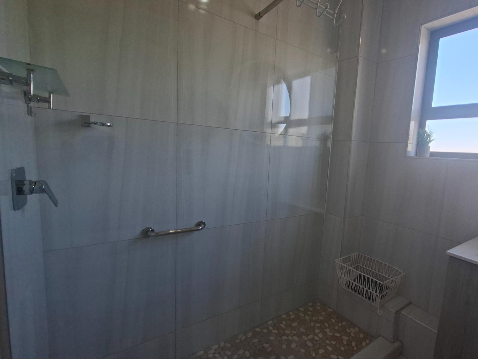 Roomtype 649: Bathroom South Coast - Just Property