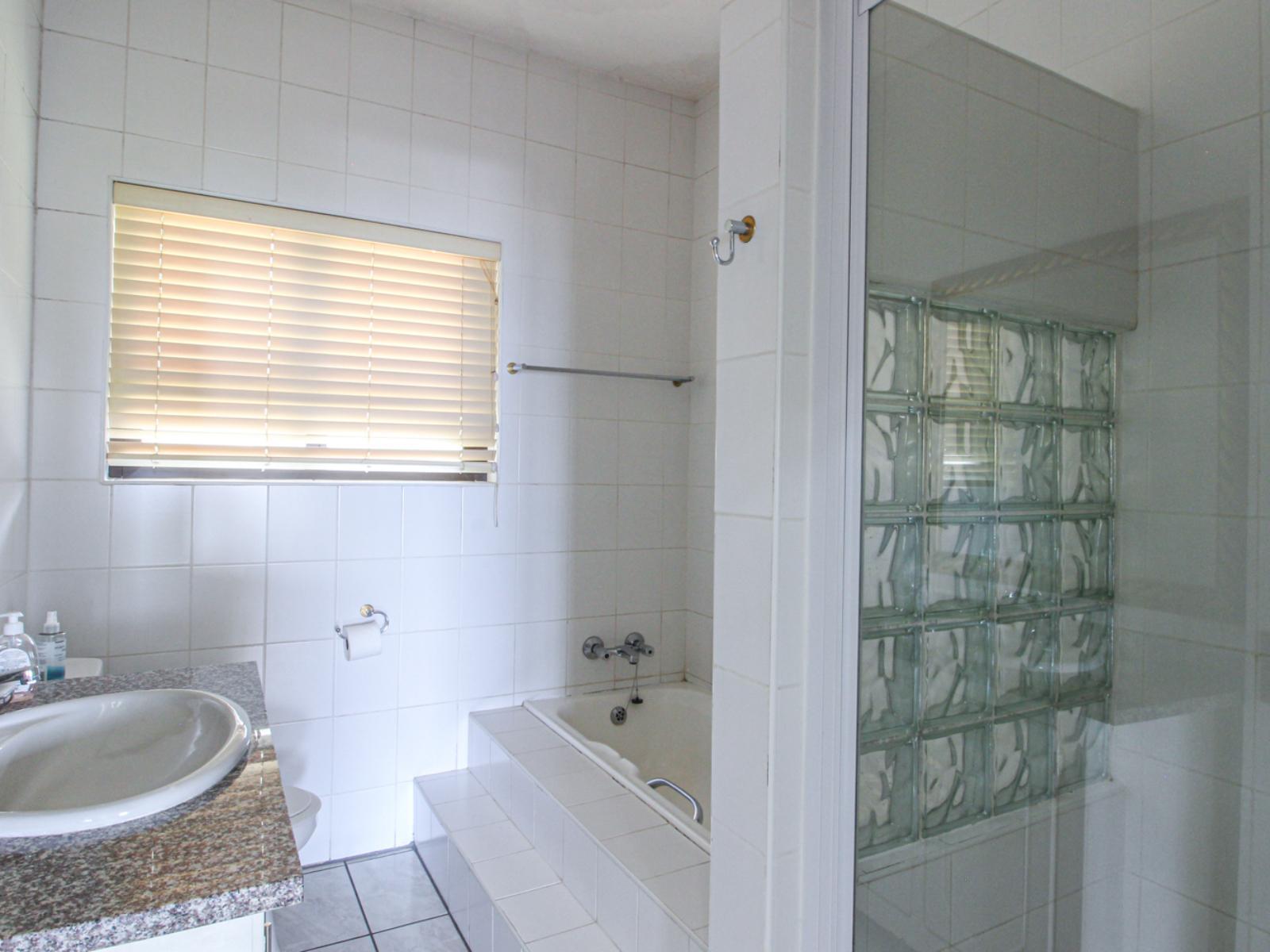 Roomtype 621: Bathroom South Coast - Just Property