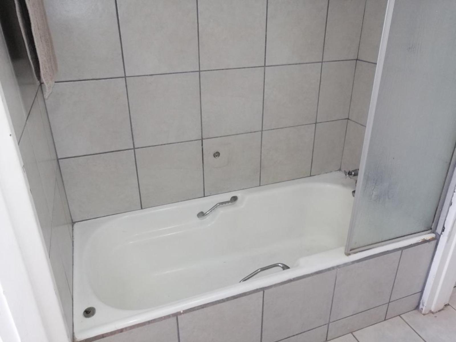 Roomtype 393: Bathroom South Coast - Just Property
