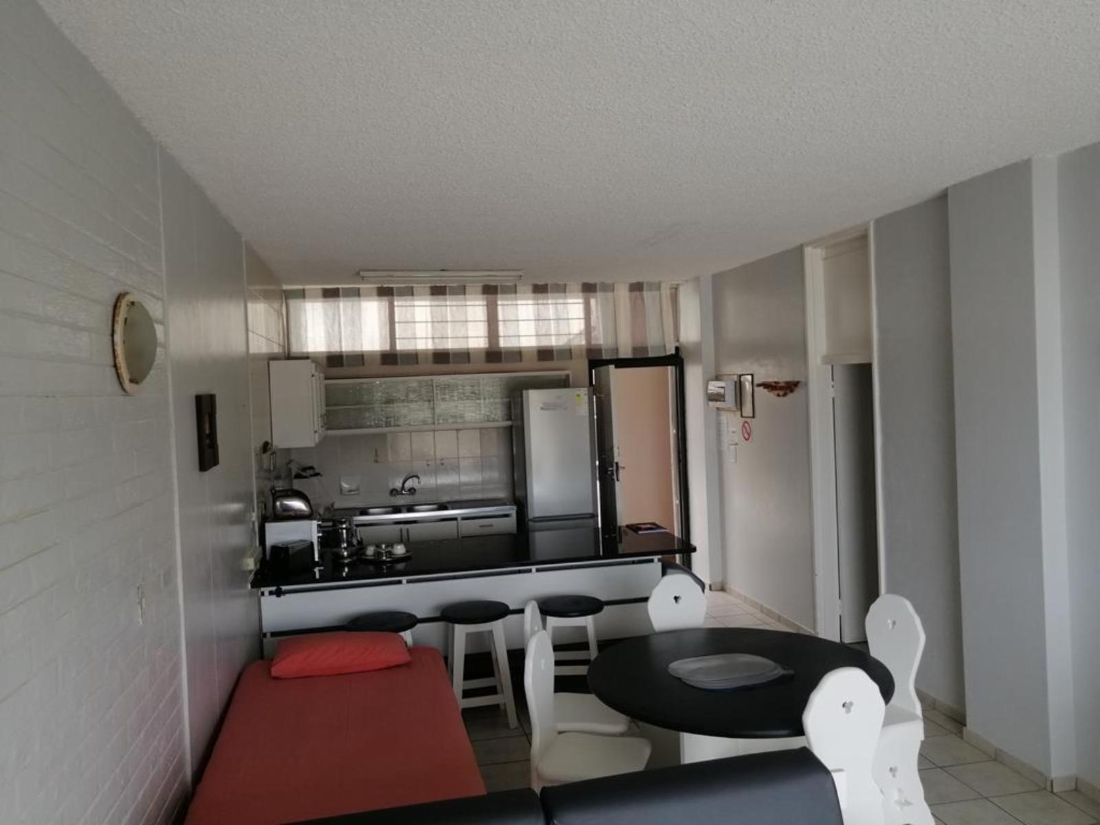 Roomtype 408: Seating area South Coast - Just Property