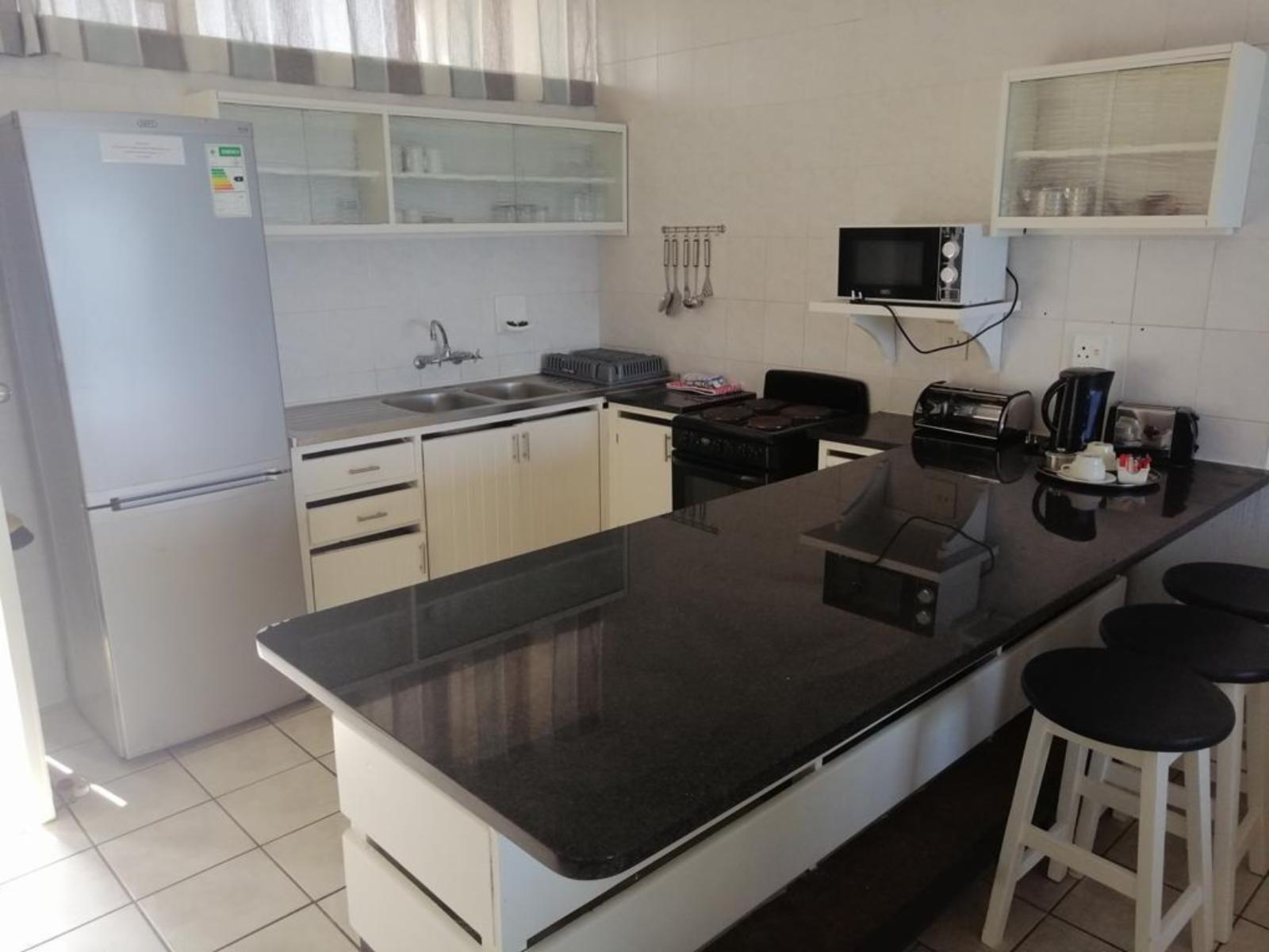 Roomtype 410: Kitchenette South Coast - Just Property