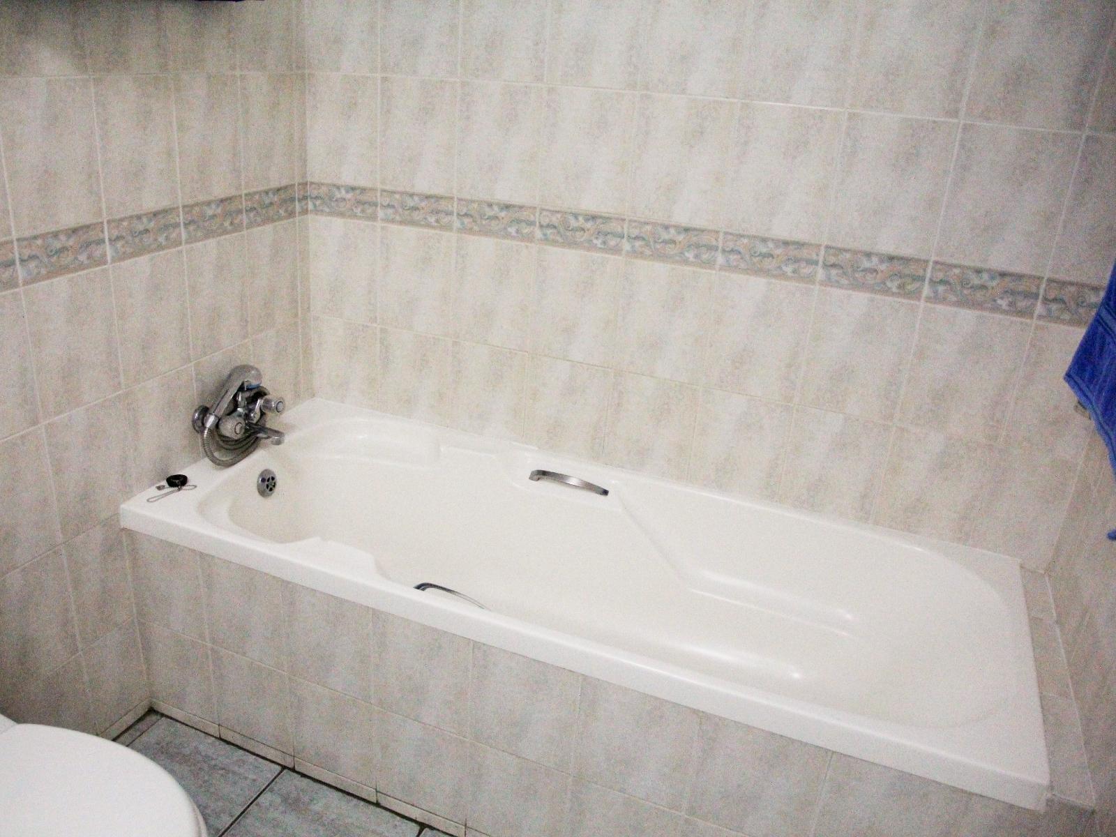 Roomtype 174: Bathroom South Coast - Just Property
