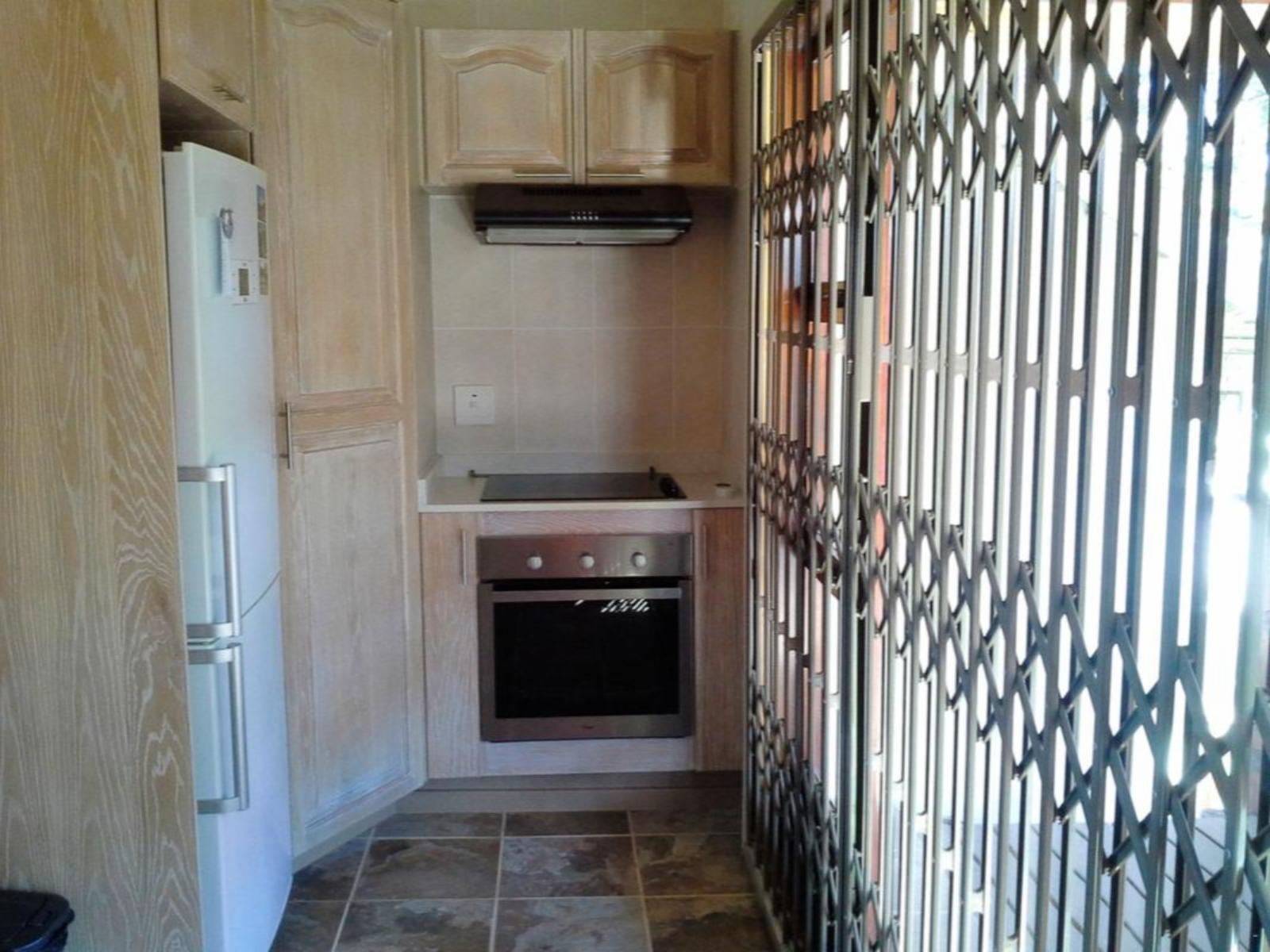 Roomtype 302: Kitchenette South Coast - Just Property