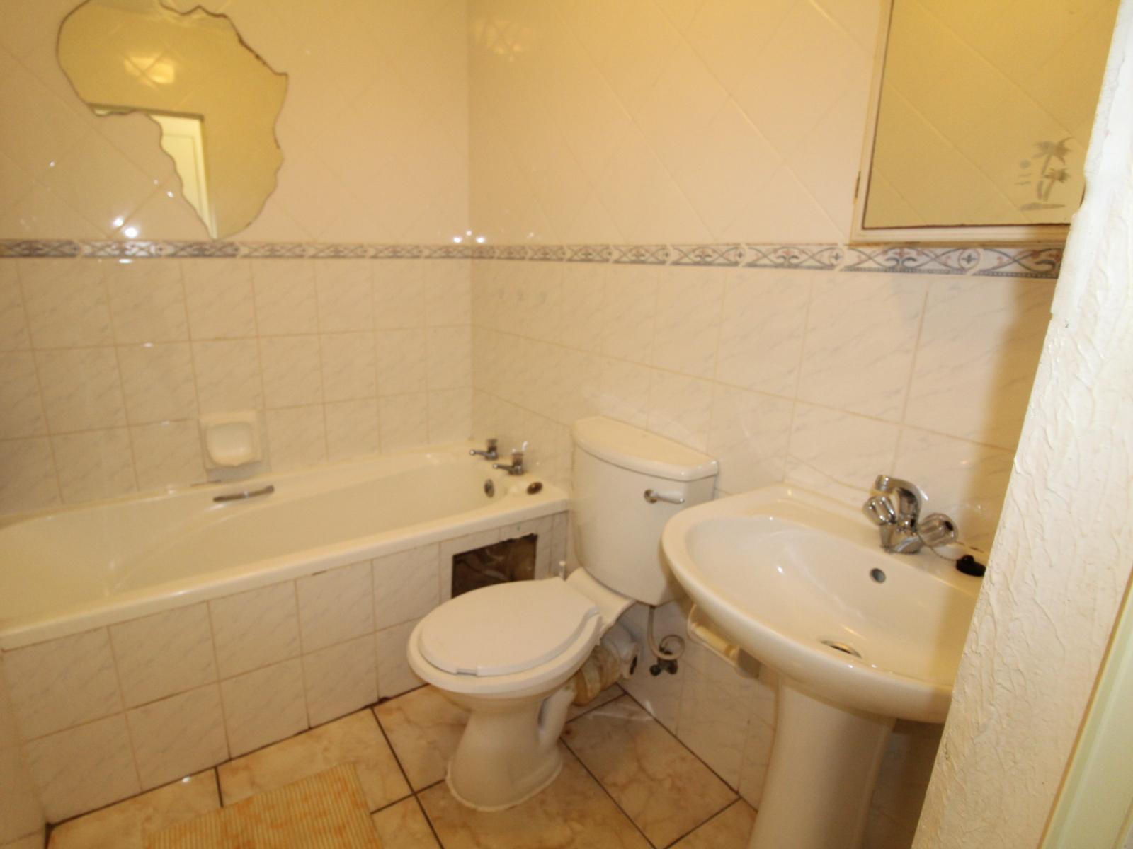 Roomtype 568: Bathroom South Coast - Just Property