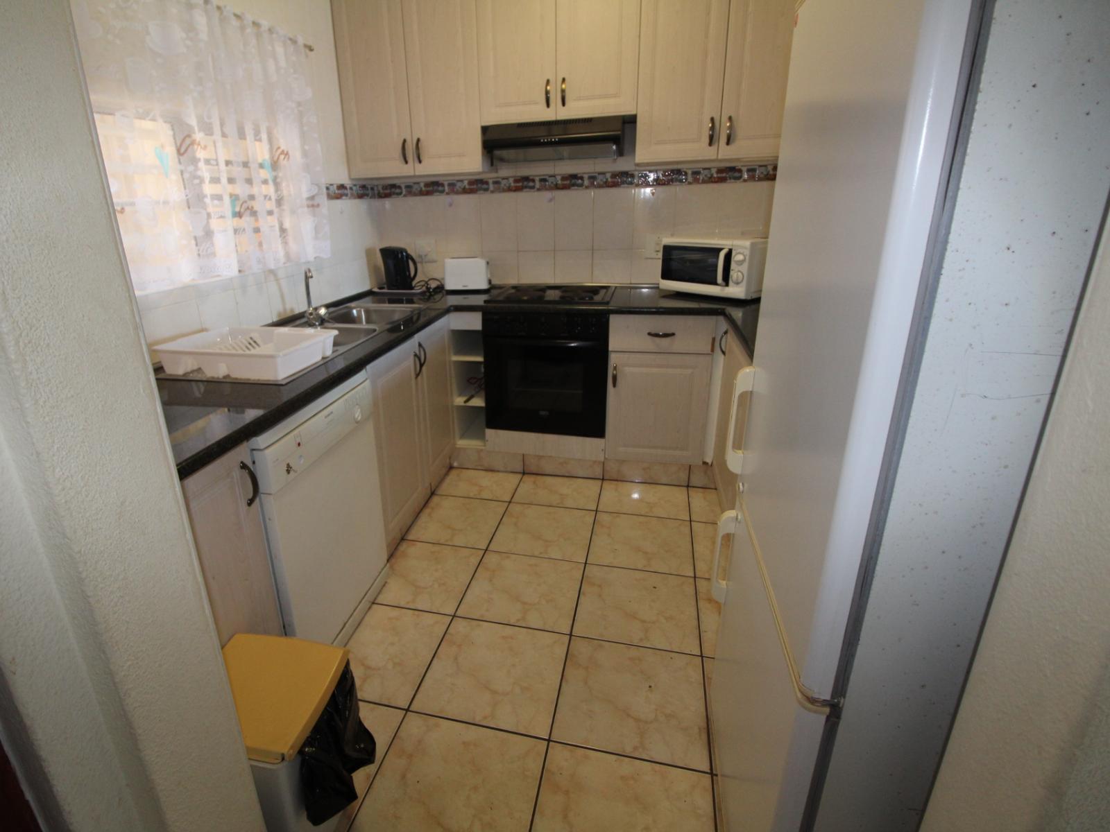 Roomtype 568: Kitchenette South Coast - Just Property