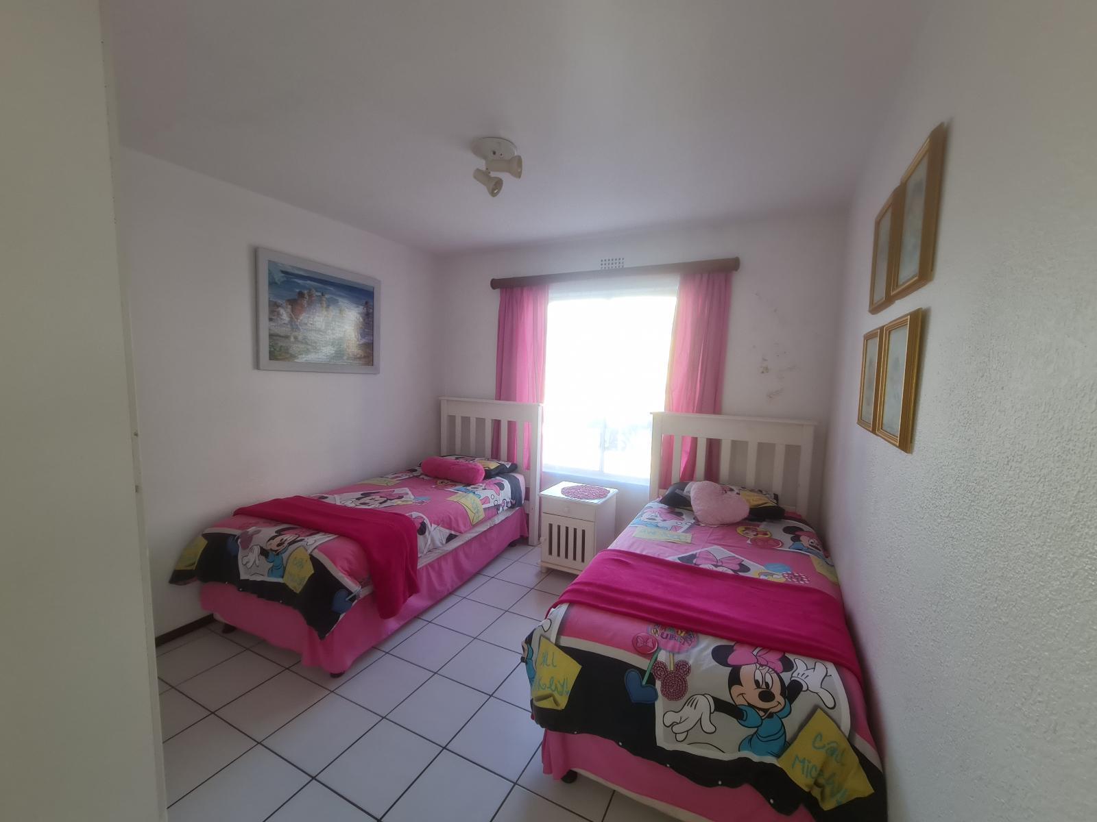Roomtype 200: Bed South Coast - Just Property