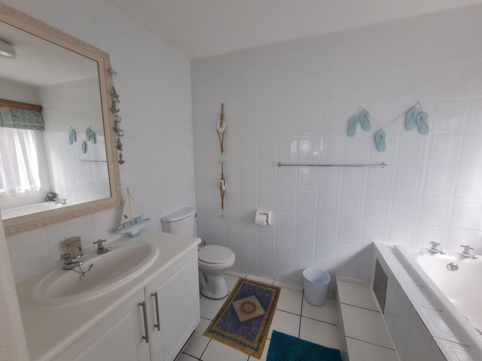 Roomtype 200: Bathroom South Coast - Just Property