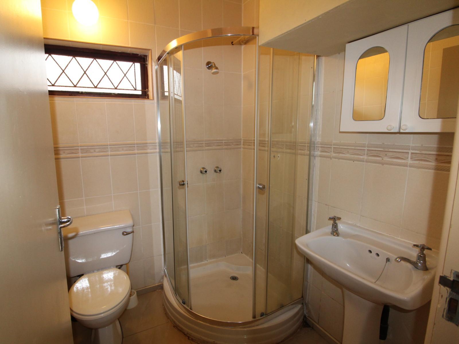 Roomtype 222: Bathroom South Coast - Just Property