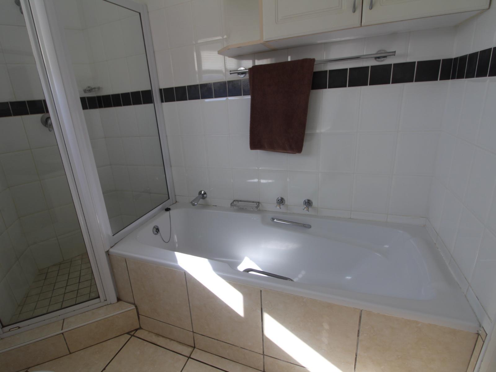 Roomtype 562: Bathroom South Coast - Just Property