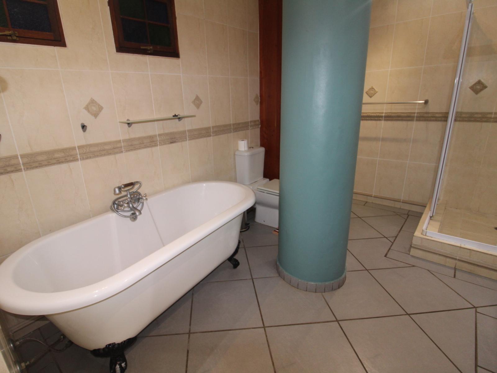 Roomtype 149: Bathroom South Coast - Just Property