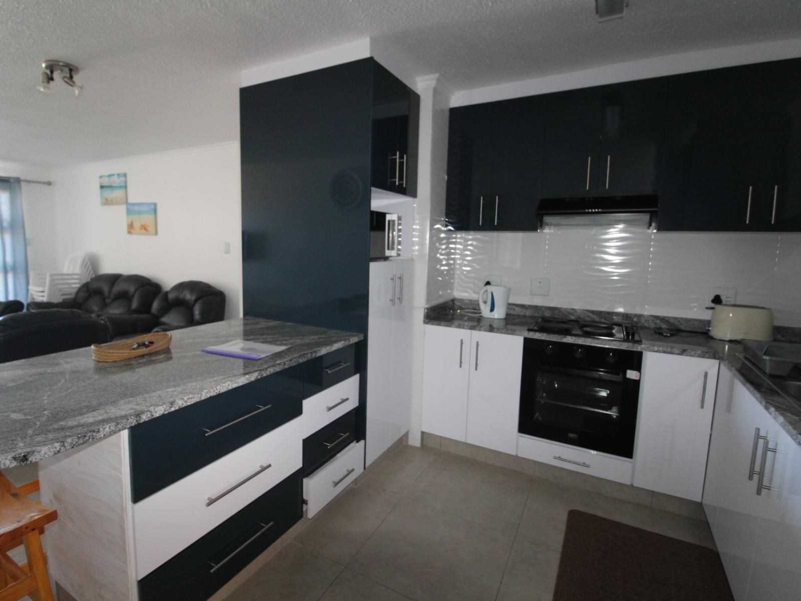 Roomtype 352: Kitchenette South Coast - Just Property