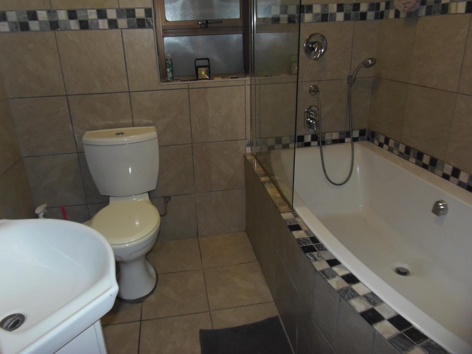 Roomtype 519: Bathroom South Coast - Just Property