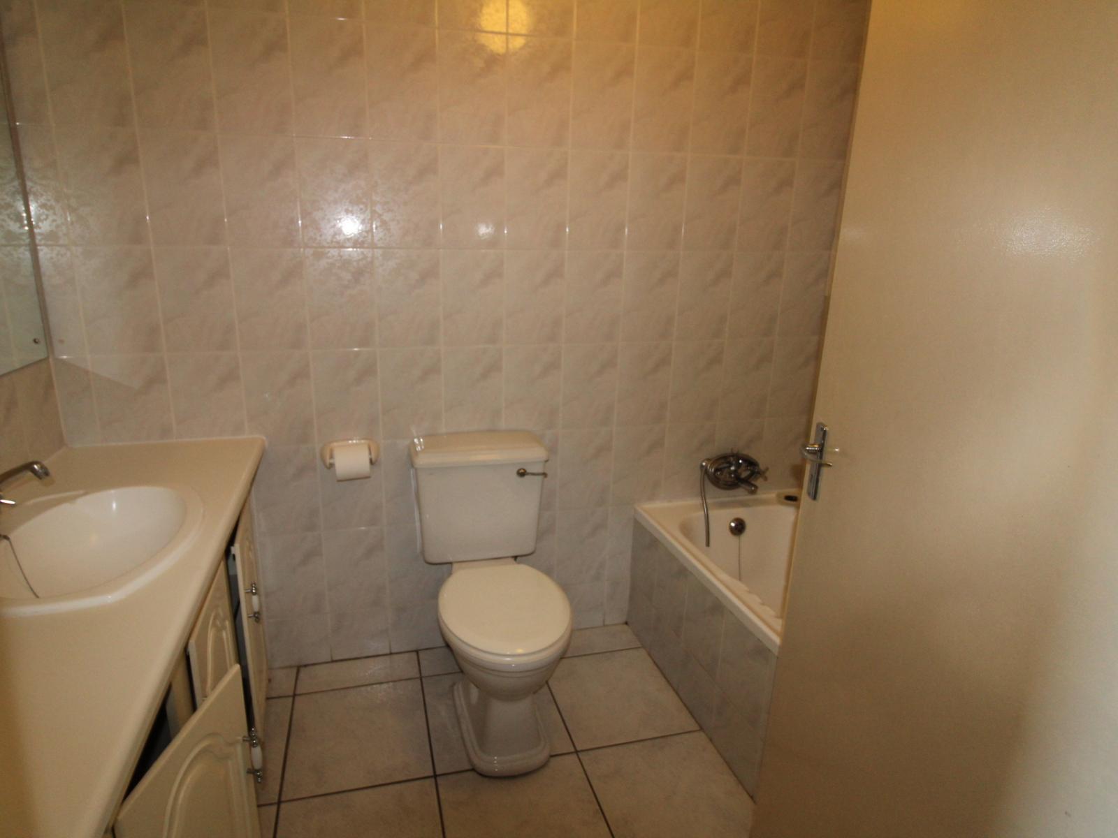 Roomtype 126: Bathroom South Coast - Just Property
