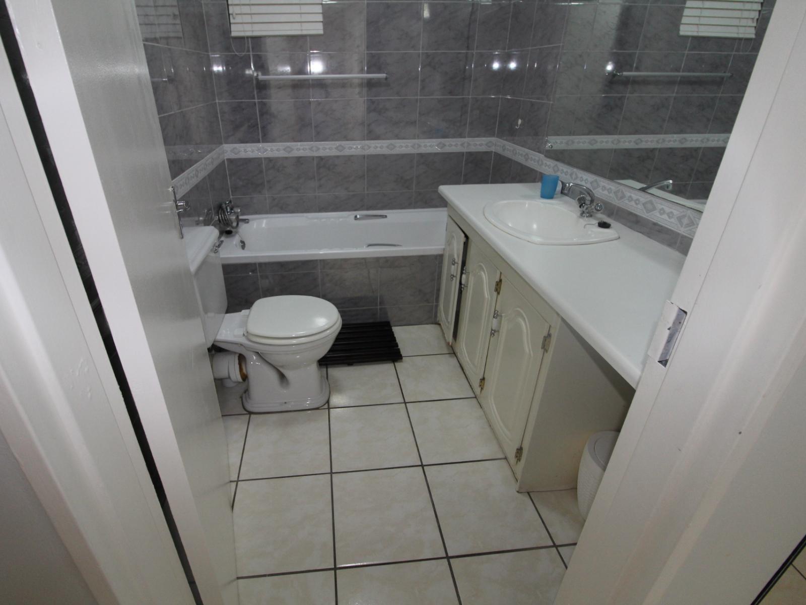 Roomtype 123: Bathroom South Coast - Just Property