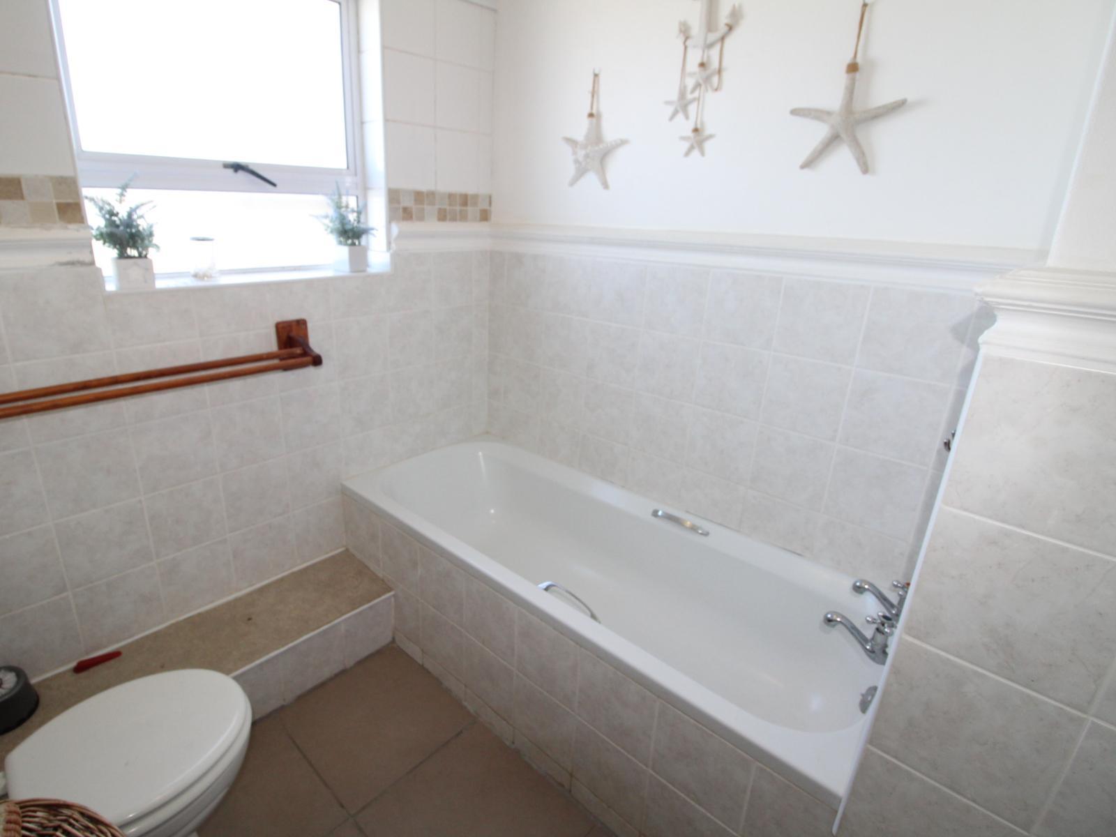 Roomtype 528: Bathroom South Coast - Just Property