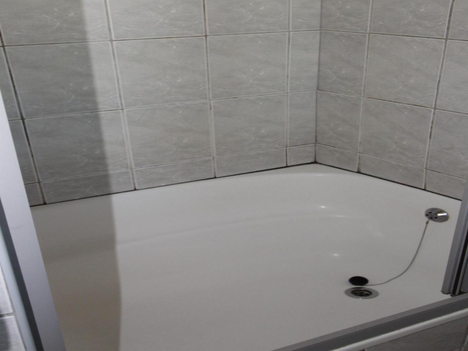 Roomtype 90: Bathroom South Coast - Just Property