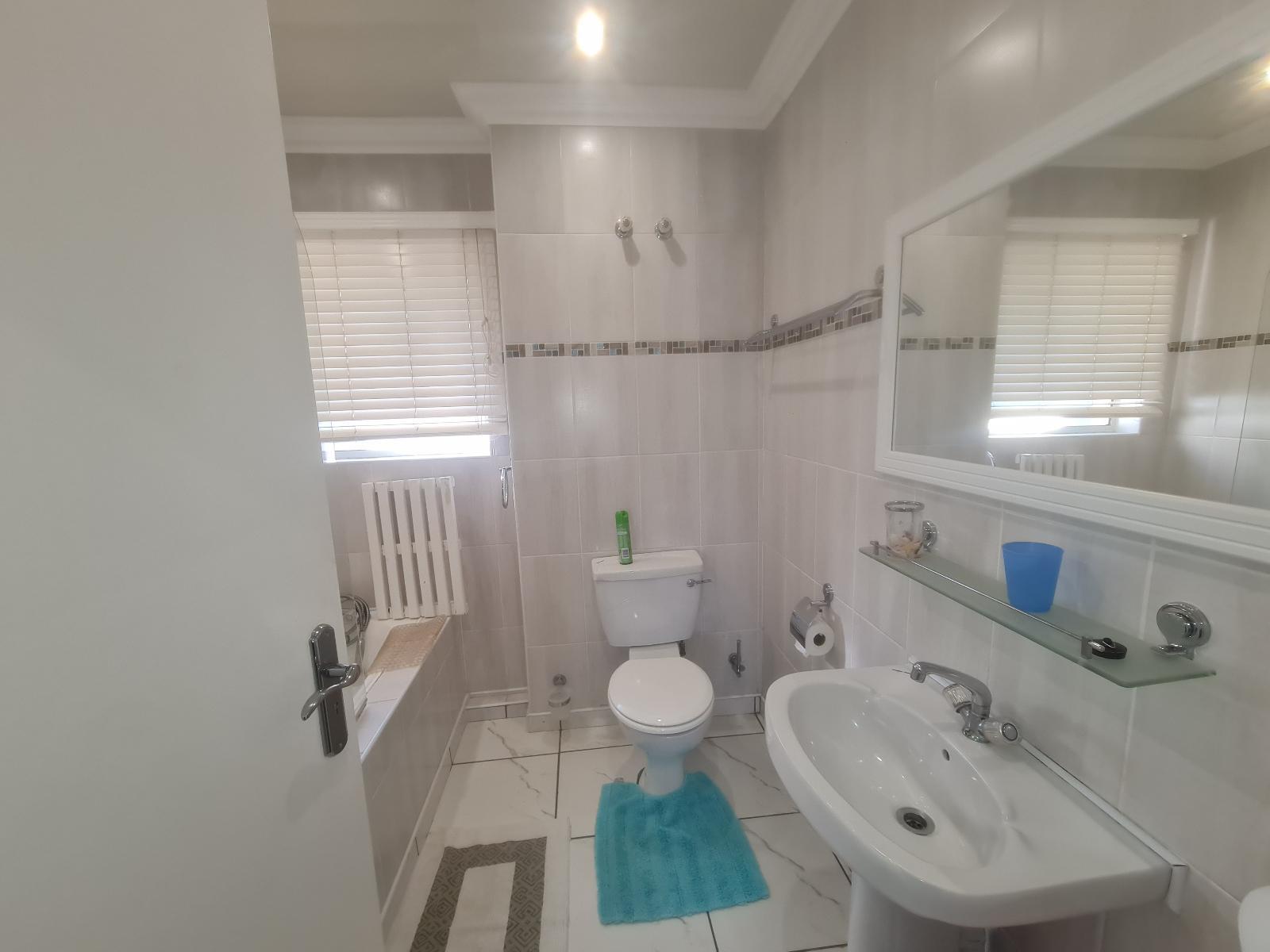 Roomtype 342: Bathroom South Coast - Just Property