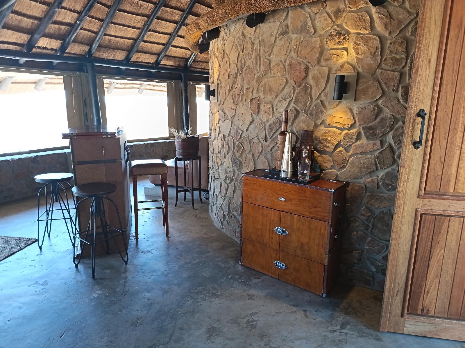 Roomtype 16: Lounge or bar Sibani Lodge