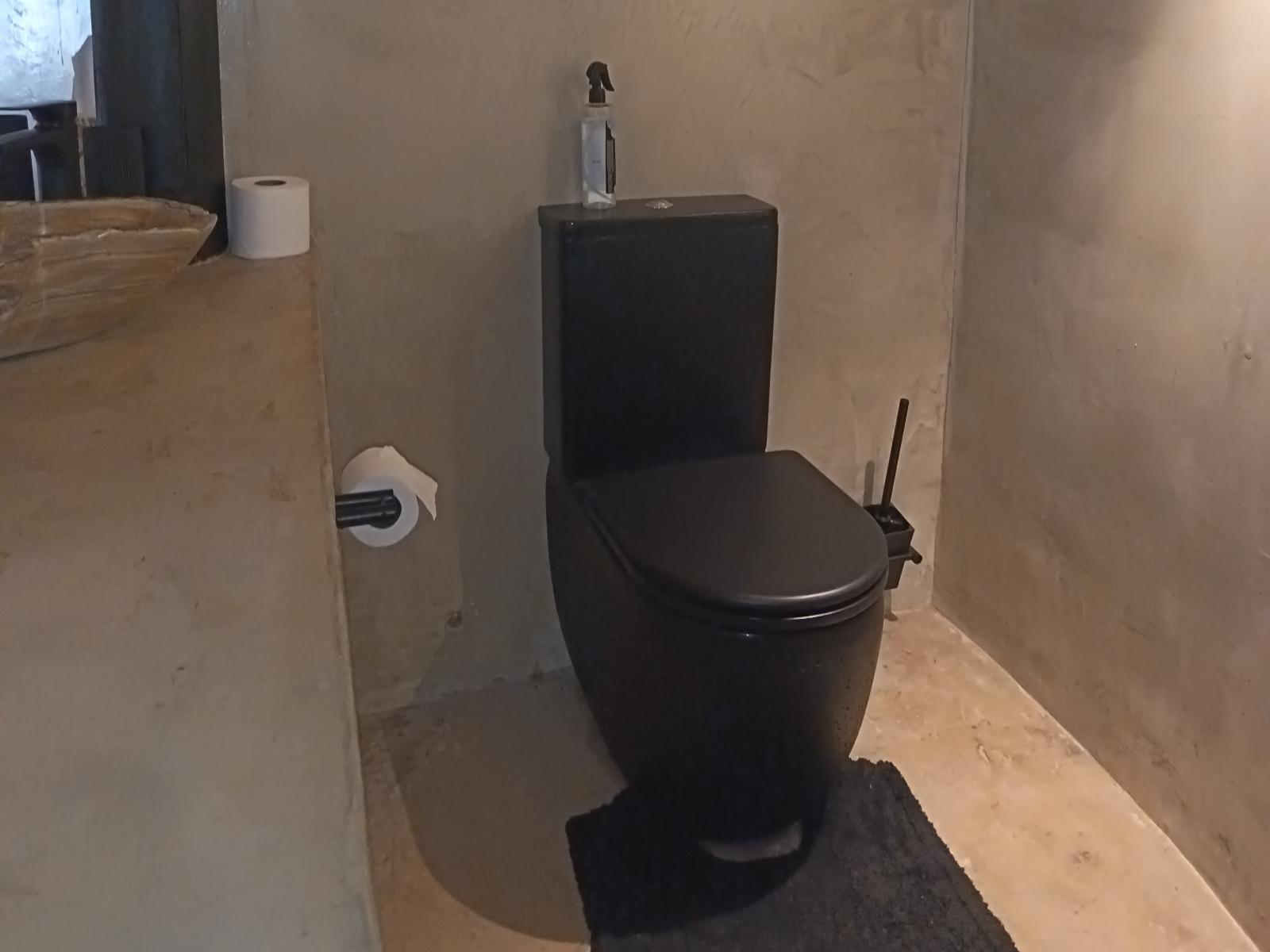 Roomtype 16: Toilet Sibani Lodge
