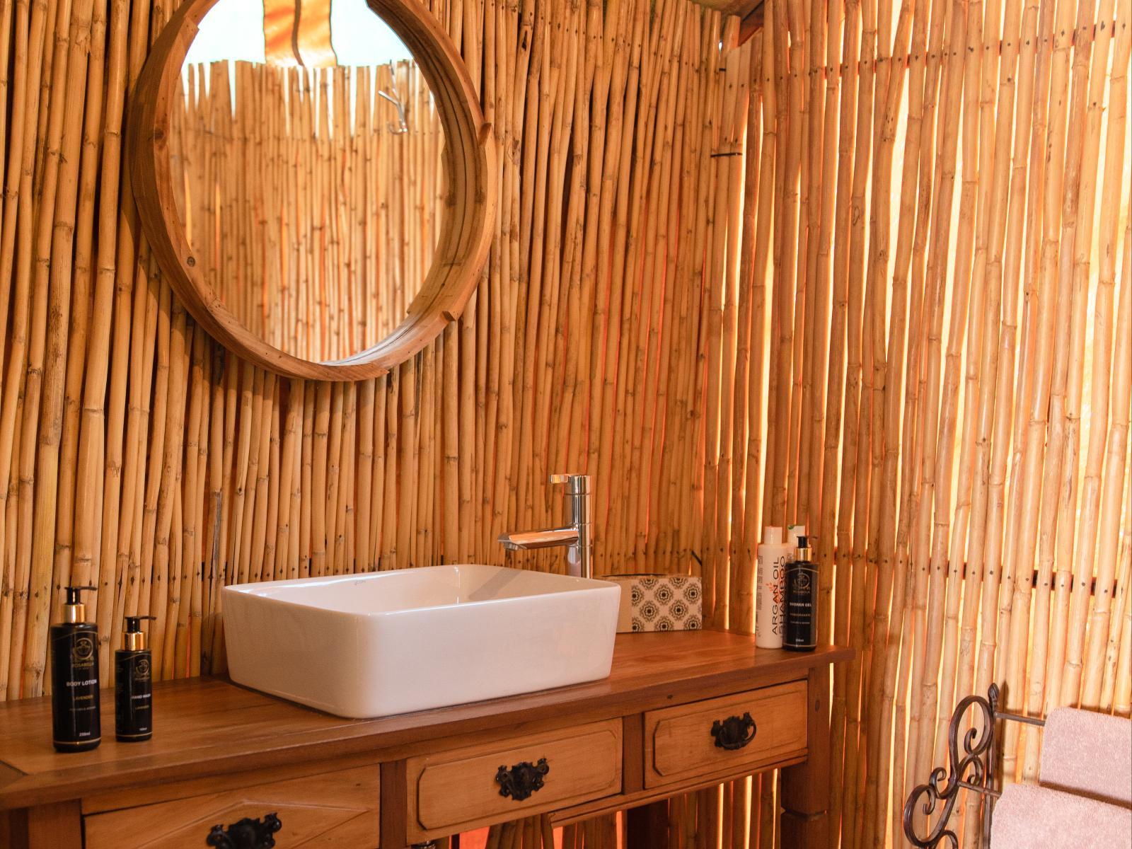 Roomtype 5: Bathroom Sibani Lodge