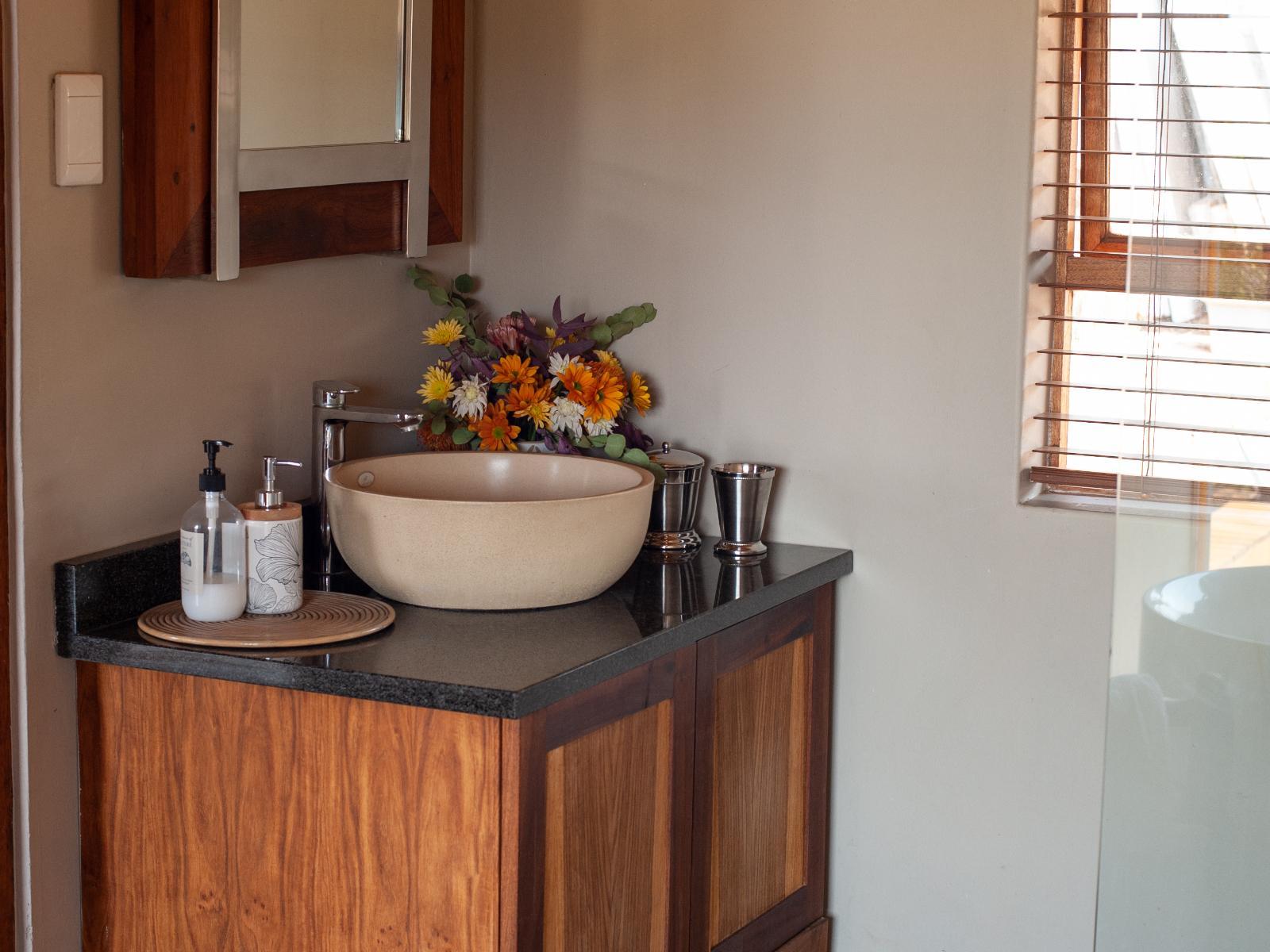 Roomtype 13: Coffee/tea facilities Sibani Lodge