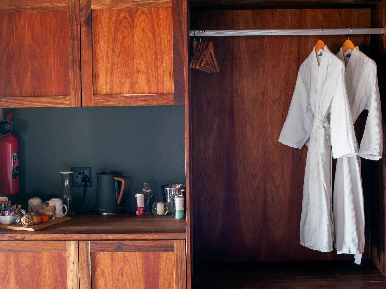 Roomtype 14: Coffee/tea facilities Sibani Lodge