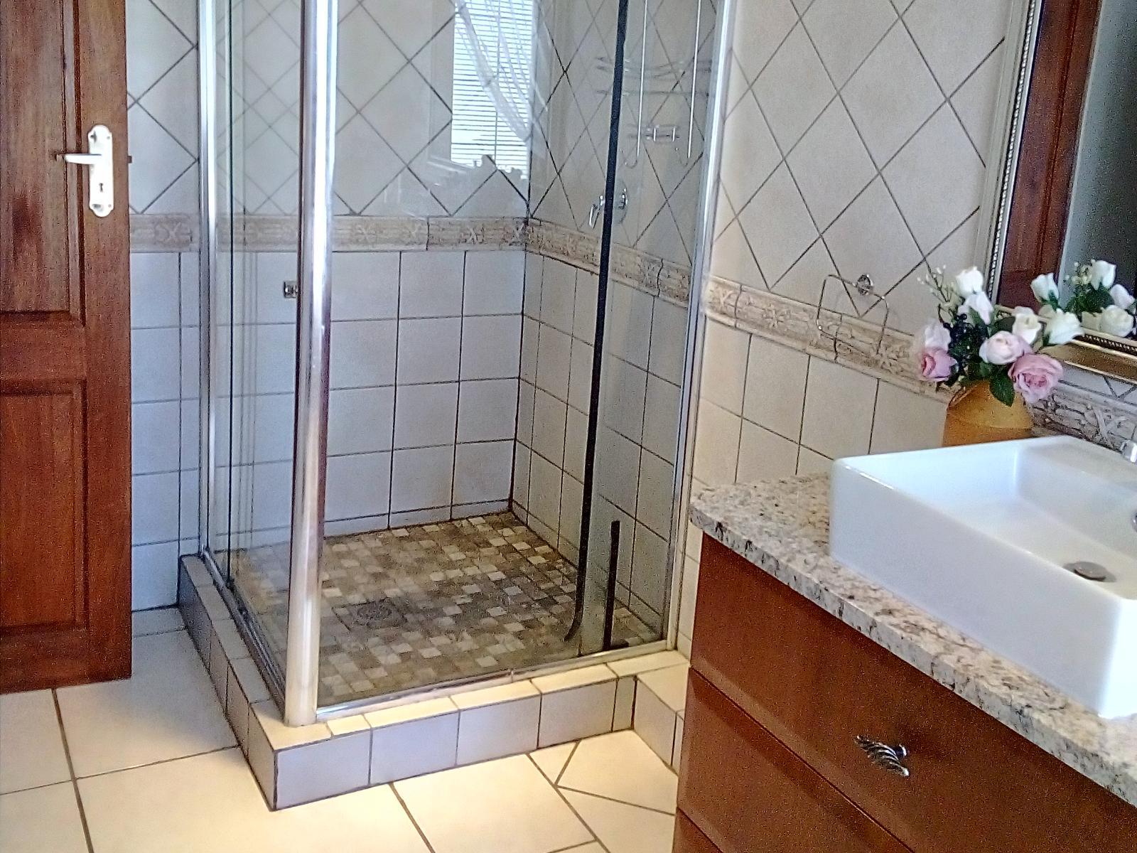 Mt Horeb Manor Reserve Your Hotel, SelfCatering, or Bed and