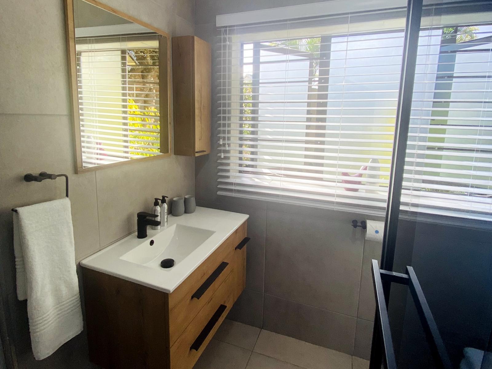 Roomtype 1: Bathroom Pelican's Nest Holiday Home St Lucia KZN