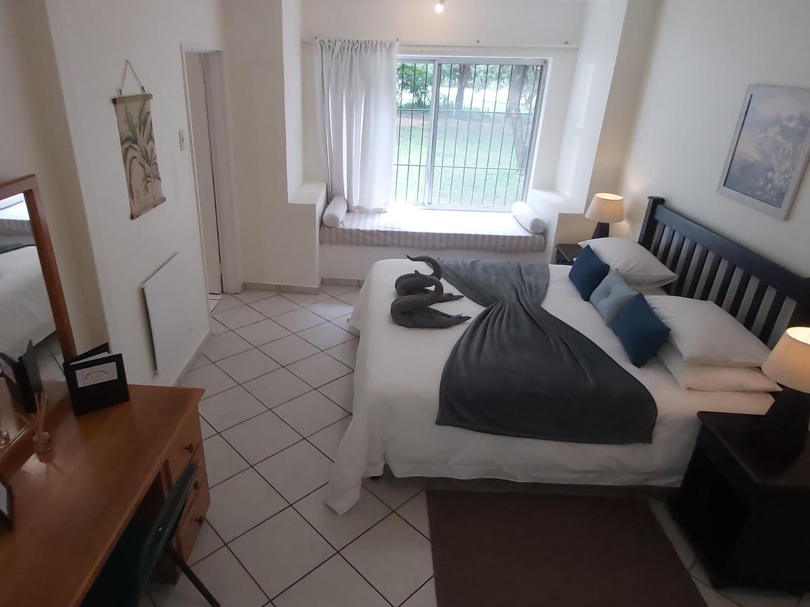 Roomtype 9: Photo of the whole room Rockview Lodge