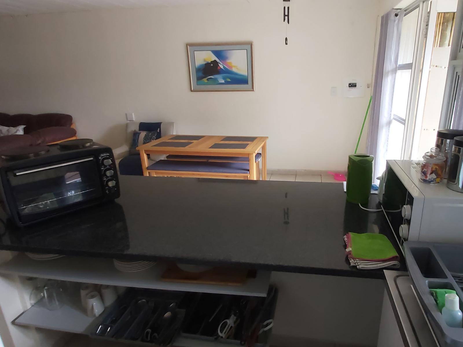 Roomtype 17: Kitchenette Rockview Lodge