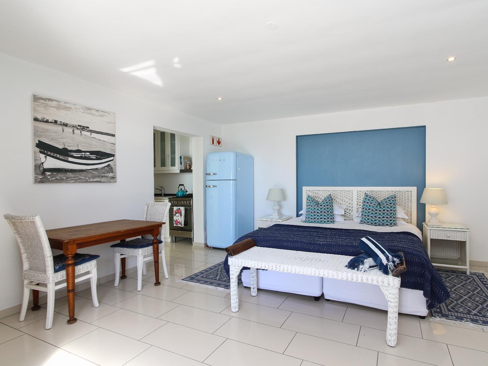 Roomtype 2: Photo of the whole room Beach Houses, Paternoster