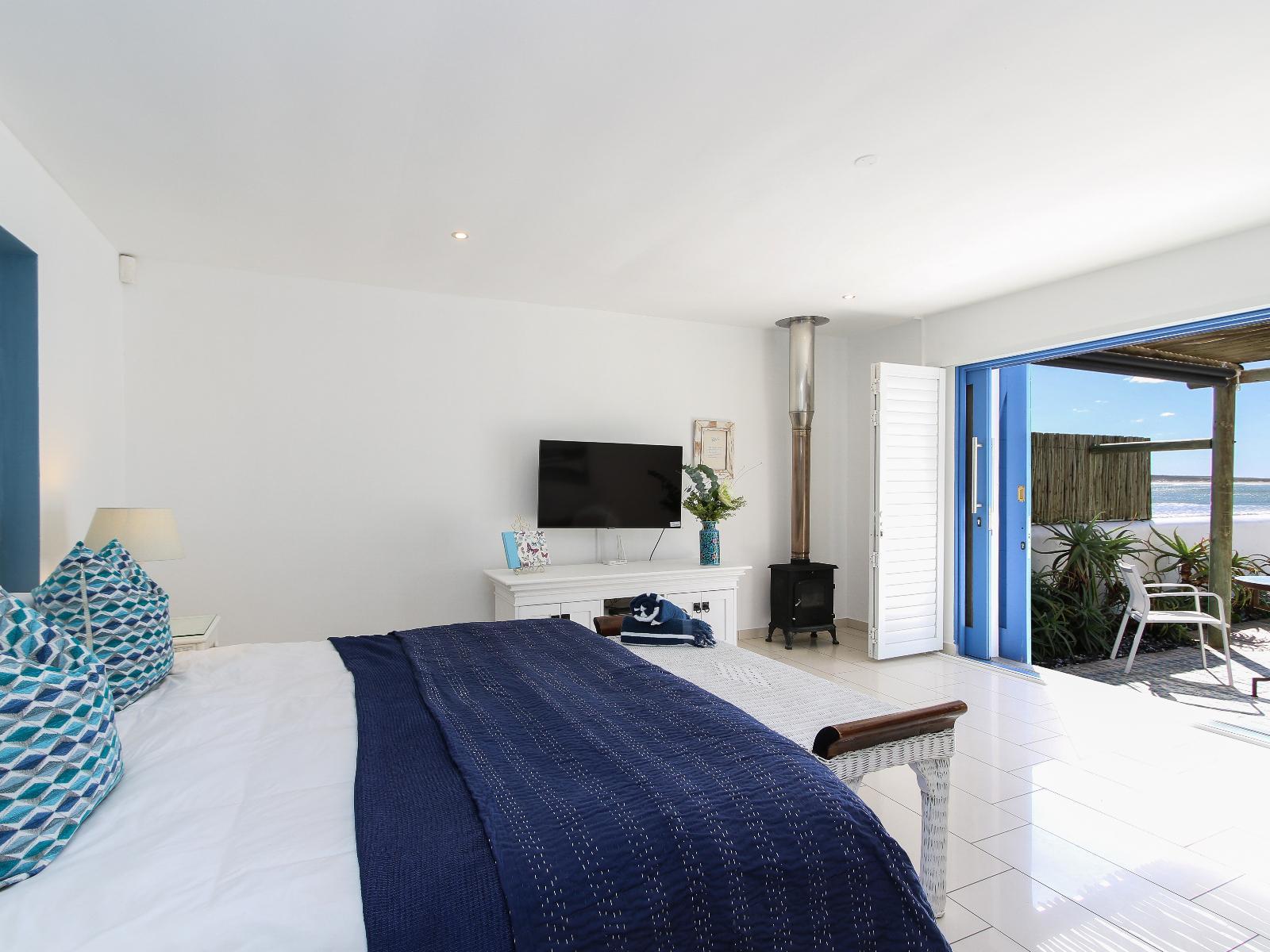 Roomtype 2: Photo of the whole room Beach Houses, Paternoster