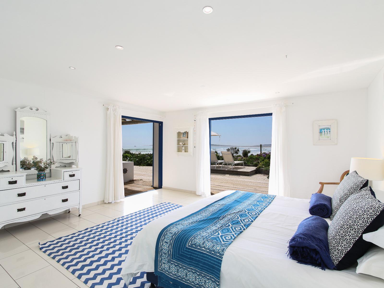 Roomtype 1: Photo of the whole room Beach Houses, Paternoster