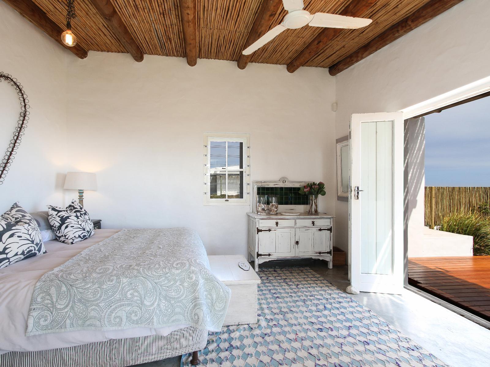 Roomtype 3: Bed Beach Houses, Paternoster